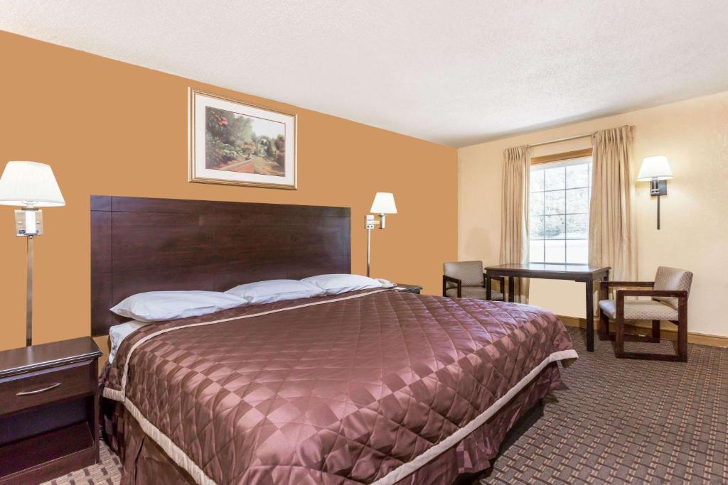 Room image 2