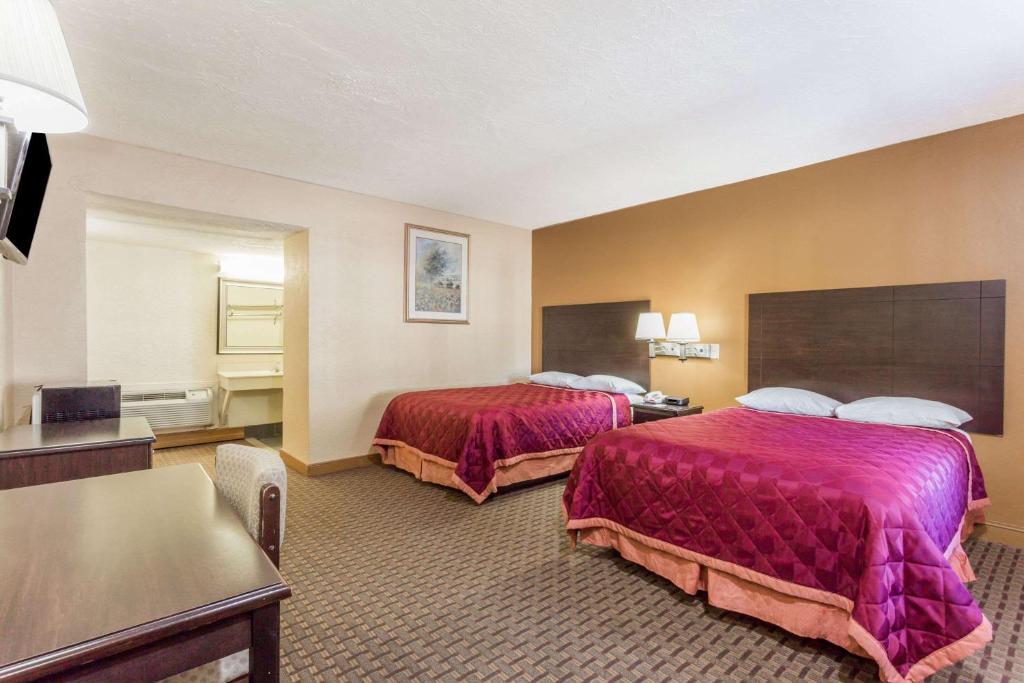 Room image 4